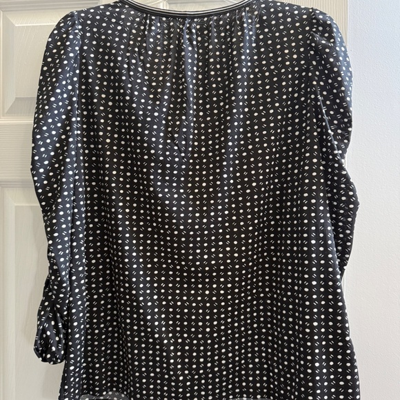 Max Studio Long Sleeve Blouse with Scrunchy Sleeves SzL - Picture 2 of 5